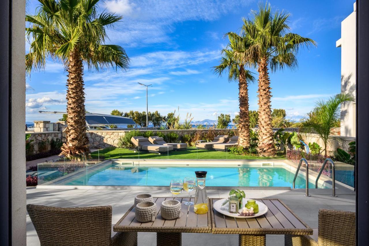Penelope Beachfront Villa Kremasti  Exterior photo