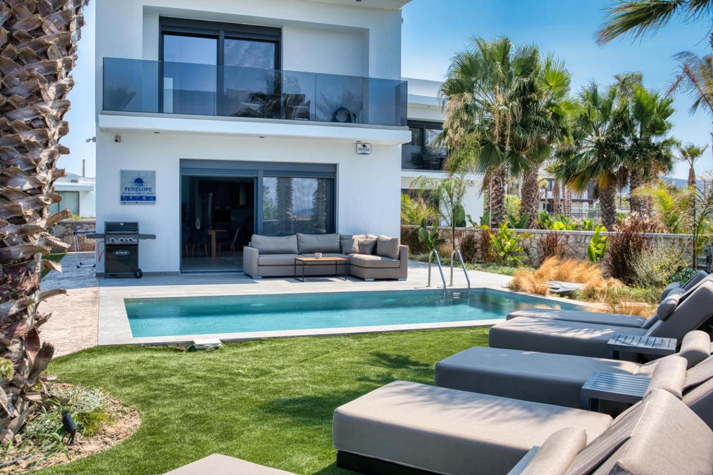 Penelope Beachfront Villa Kremasti  Exterior photo